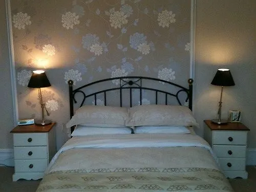 Home From Home Bed And Breakfast CBG 4*,  Regno Unito