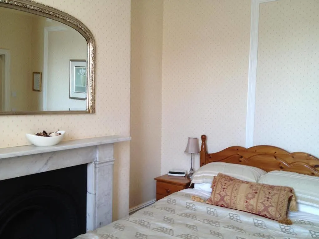 Home From Home Bed And Breakfast CBG Bed & Breakfast